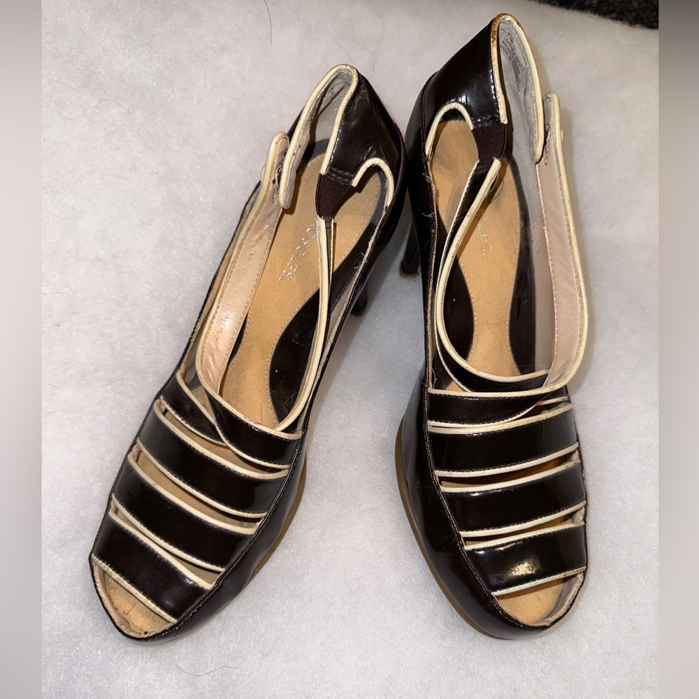 Aerosoles 7.5 M brown beige Patent Leather Strappy Sandal Heels womens shoes